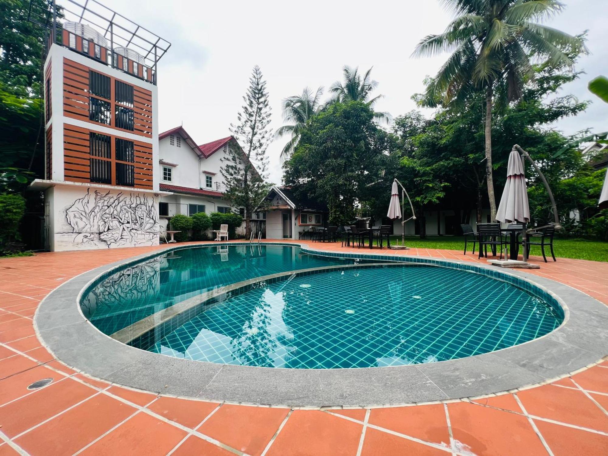 Meuangluang Hotel Luang Prabang Buitenkant foto